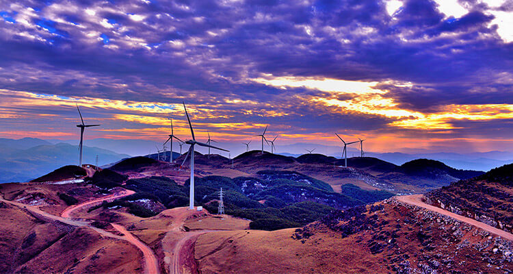 a picture of onshore wind towers