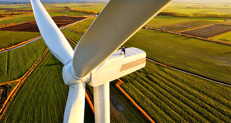 a picture of an onshore wind turbine tower system in india