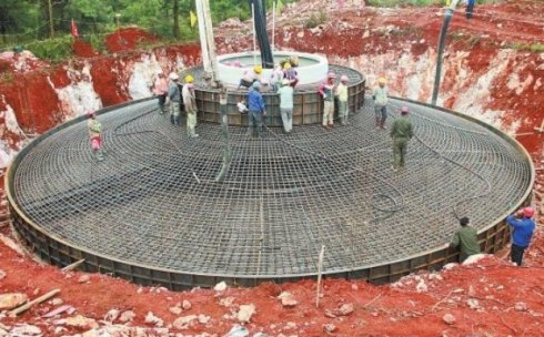 shallow mat type wind turbine tower foundation